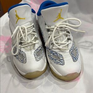 Nike Air Jordan XI 11 Low I.E. "Argon Blue" Retro GS Size 6y